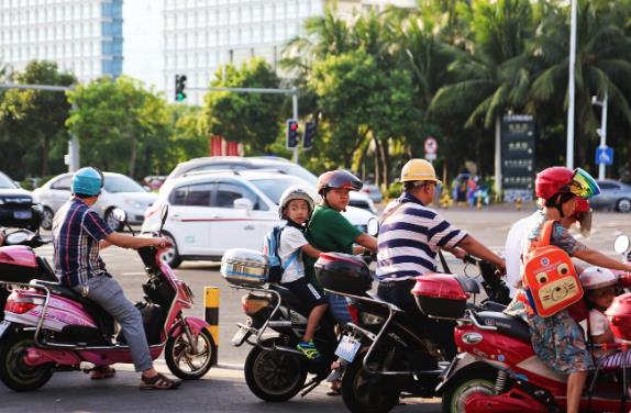 單月產(chǎn)量增長(zhǎng)48.4%，電動(dòng)車憑什么這么火？